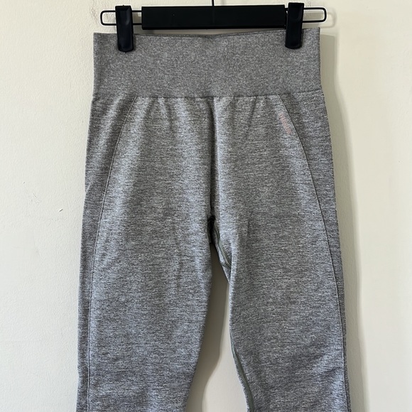 Gymshark Flex High Waisted Grey Pink Leggings Size Medium - Picture 2 of 9
